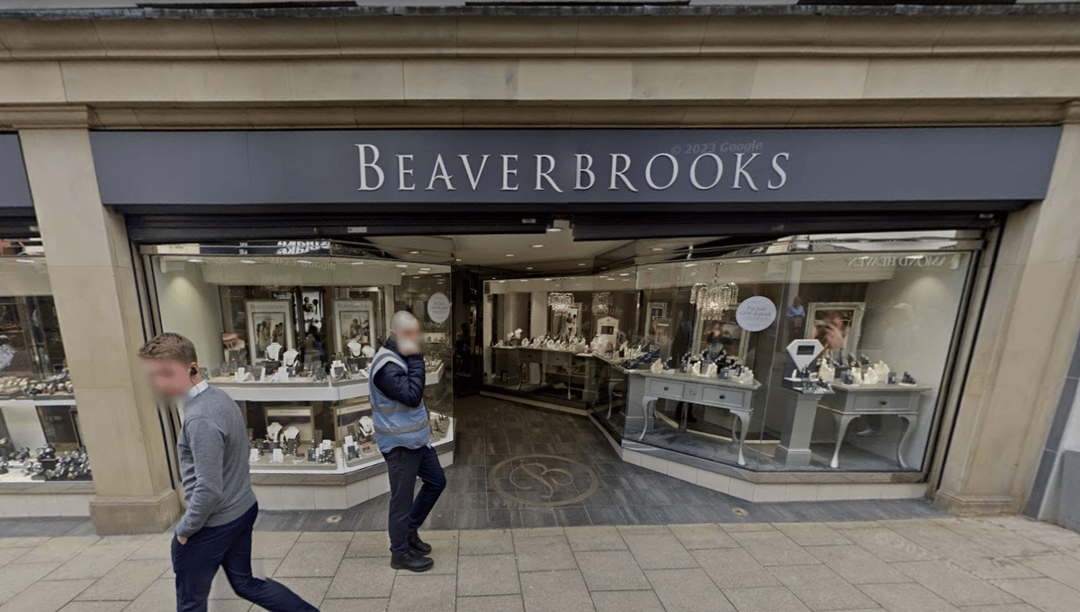 Leeds high street jewellery retailer submits plans to extend city